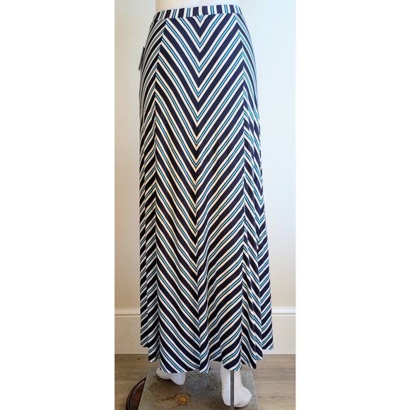 Falls Creek Maxi Skirt Small Chevron Striped Blue White Jersey Knit Boho NEW - Picture 4 of 9
